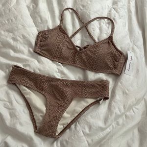 NWT hula honey tan/nude snakeskin print bikini